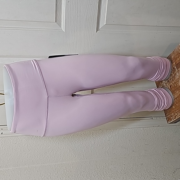 Legend and 90°Degree Leggings - Picture 7 of 13